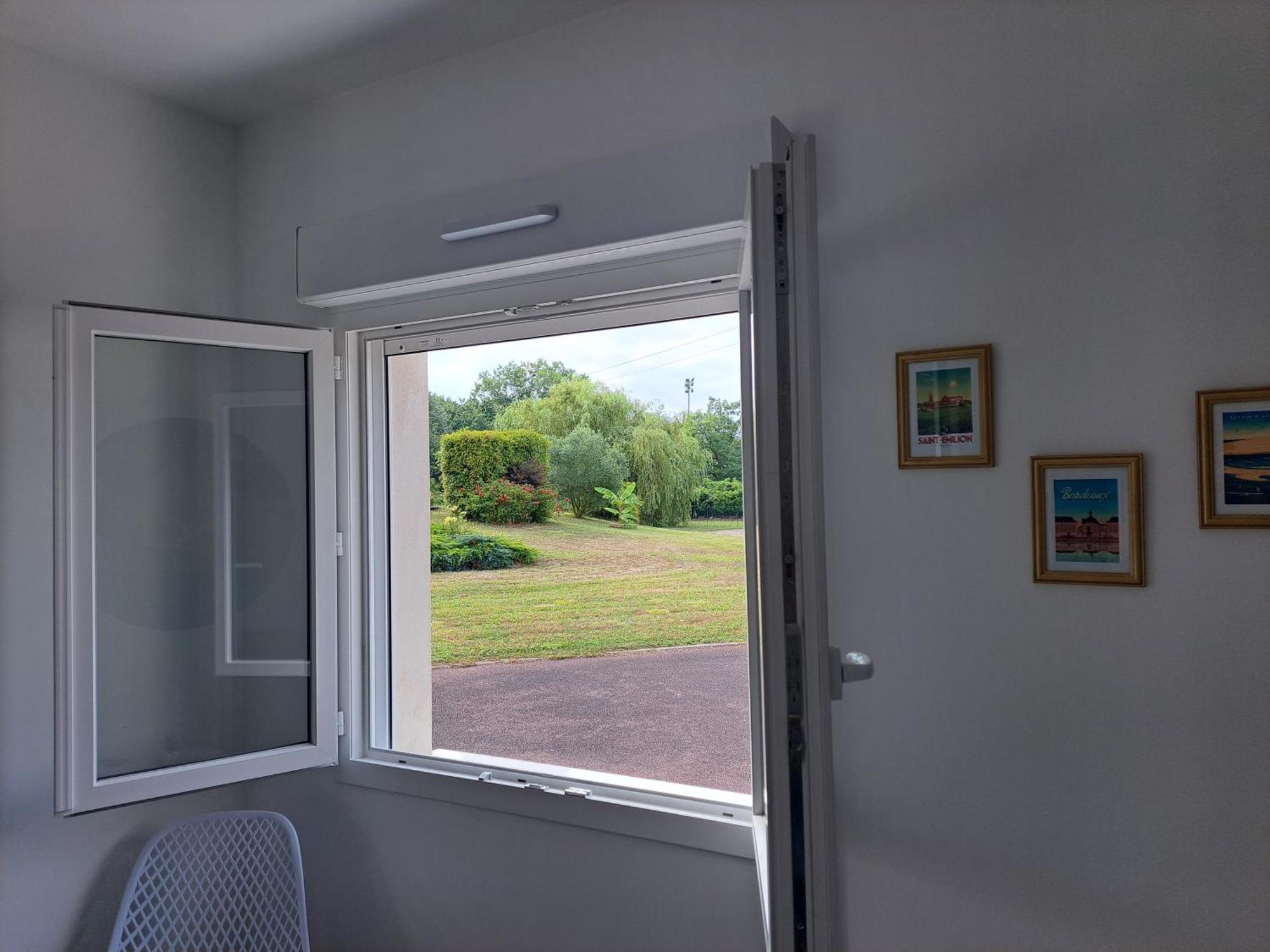 A La Source Villa Saint-Medard-de-Guizieres Bagian luar foto